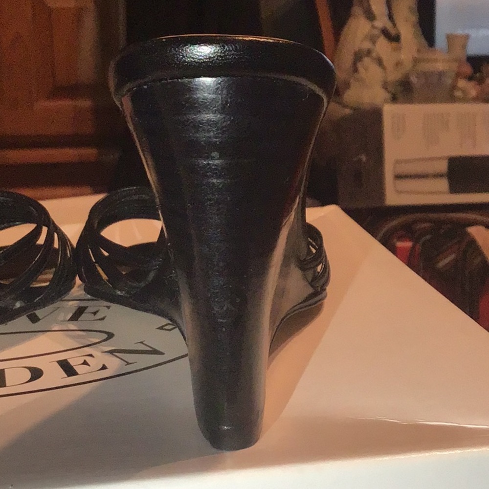 MICHAEL KORS OPEN TOE BLACK LEATHER WEDGES/SANDALS - Picture 8 of 13